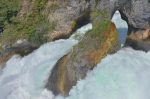 L'eau a creusé le rocher calcaire du Jura