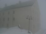 Départ depuis l'Hospice du Grand-Saint-Bernard, le brouillard est bien présent en ce matin, comme la veille d'ailleurs !