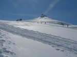 On rencontre une grande foule qui vient du Mont-Fort, les trois premiers skieurs sont encordées entrainement pour la PDF 2010